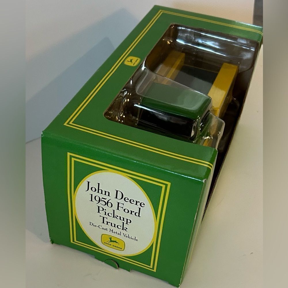 ERTL JOHN DEERE 1956 FORD PICKUP TRUCK DIE-CAST METAL VEHICLE NIB - Picture 5 of 6